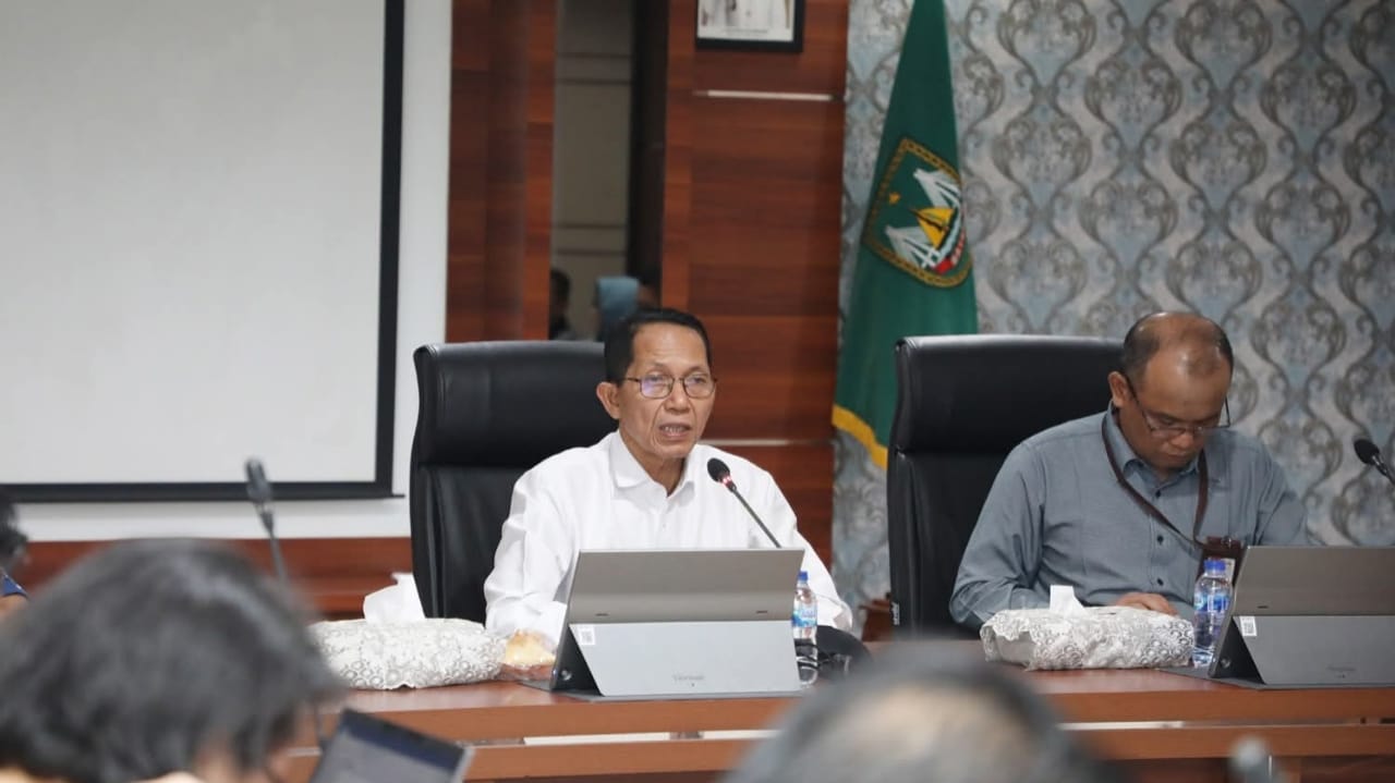 Gelar Rapat Evaluasi KPK RI MCSP 2025, Wali Kota Amsakar Desak Percepatan Pemenuhan Dokumen