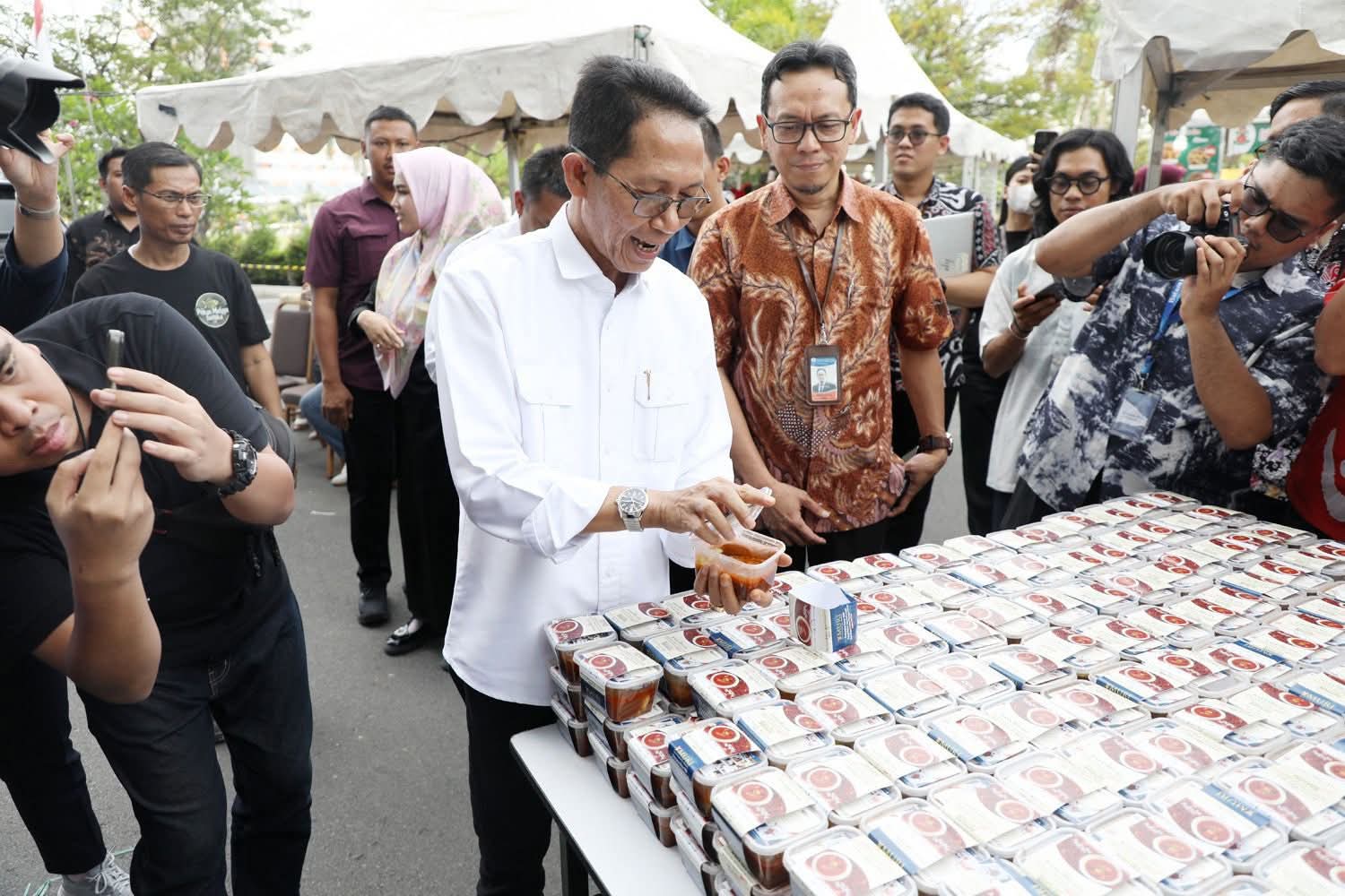 Pecahkan Rekor MURI, Wali Kota Batam: Asam Pedas Ini Masakan Favorit Saya