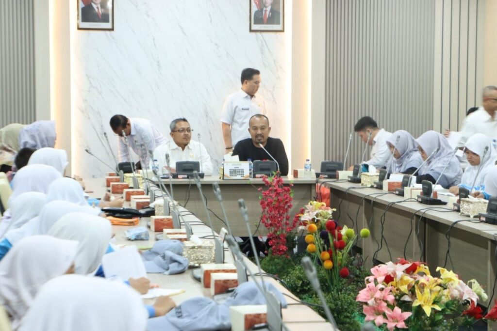 Anggota DPRD dari Fraksi PKS Terima Audiensi Siswa Siswi SD Al Kaffah Kota Batam