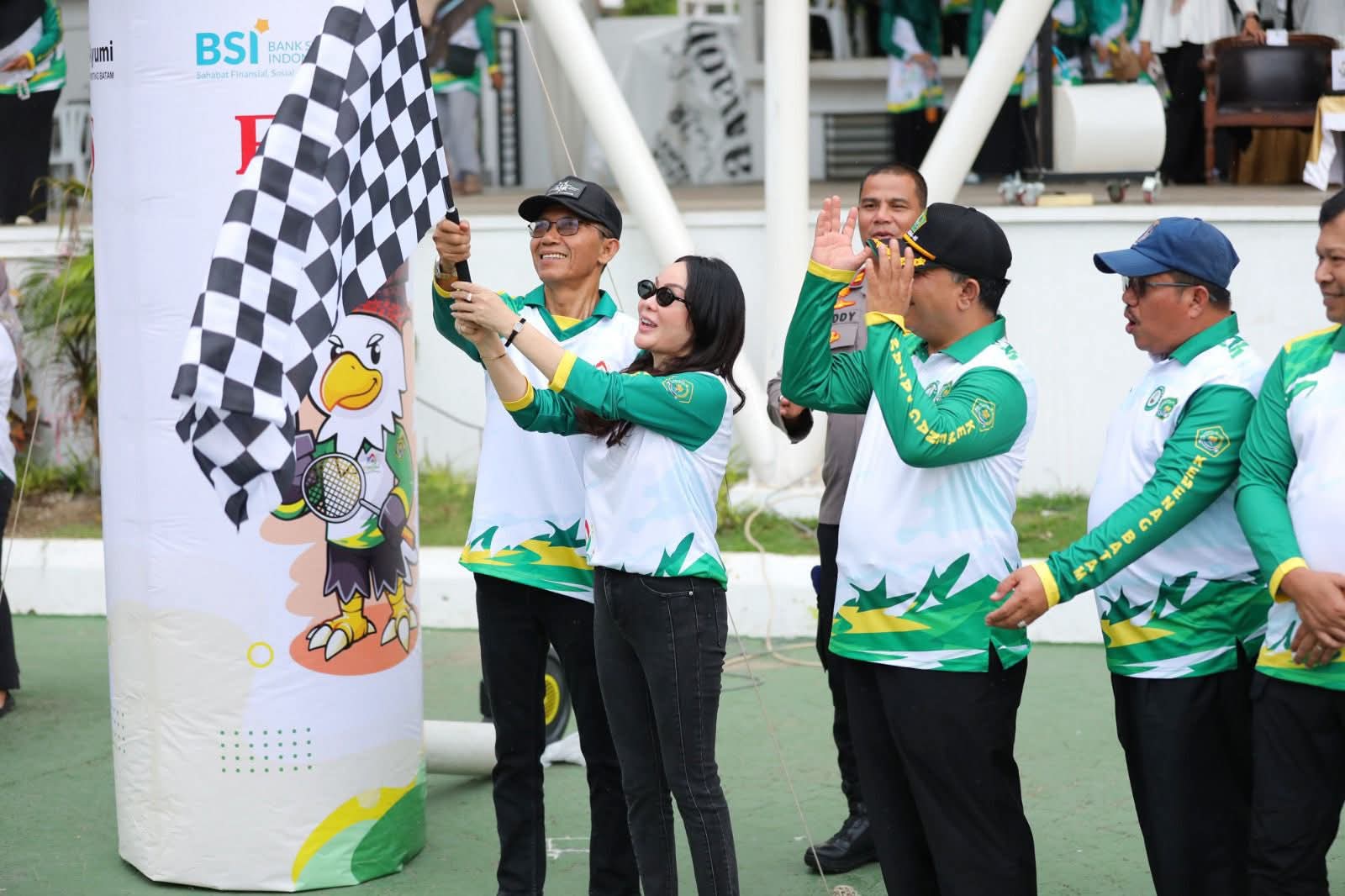 Porseni RA Madrasah Batam 2025 Resmi Dibuka, Amsakar - Li Claudia Dorong Lahirnya Bibit Unggul dan Atlet Berprestasi