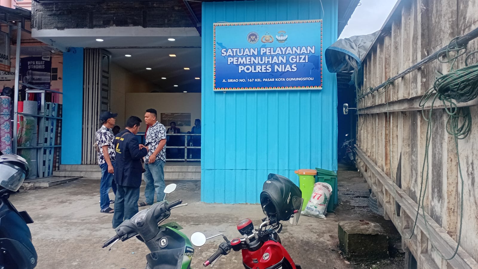 Terindikasi Tak Sesuai Spesifikasi Orangtua Siswa dan Aktivis Geruduk Dapur SPPG Polres Nias