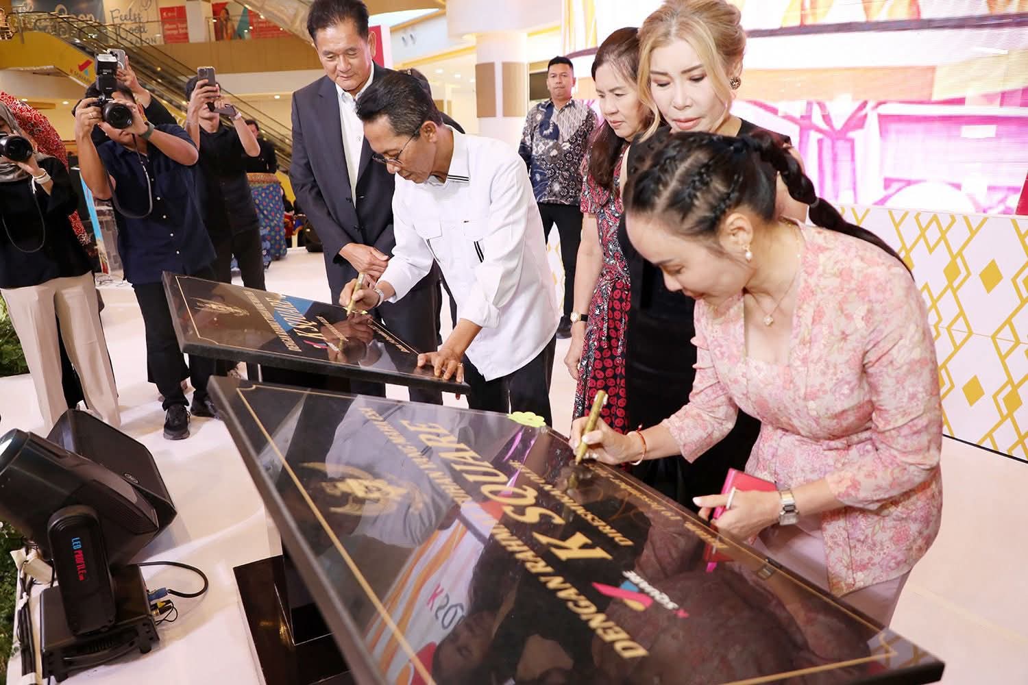 Optimis Jadi Magnet Ekonomi Baru Batam, Wali Kota Amsakar Bersama Wakil Li Claudia Resmikan K Square