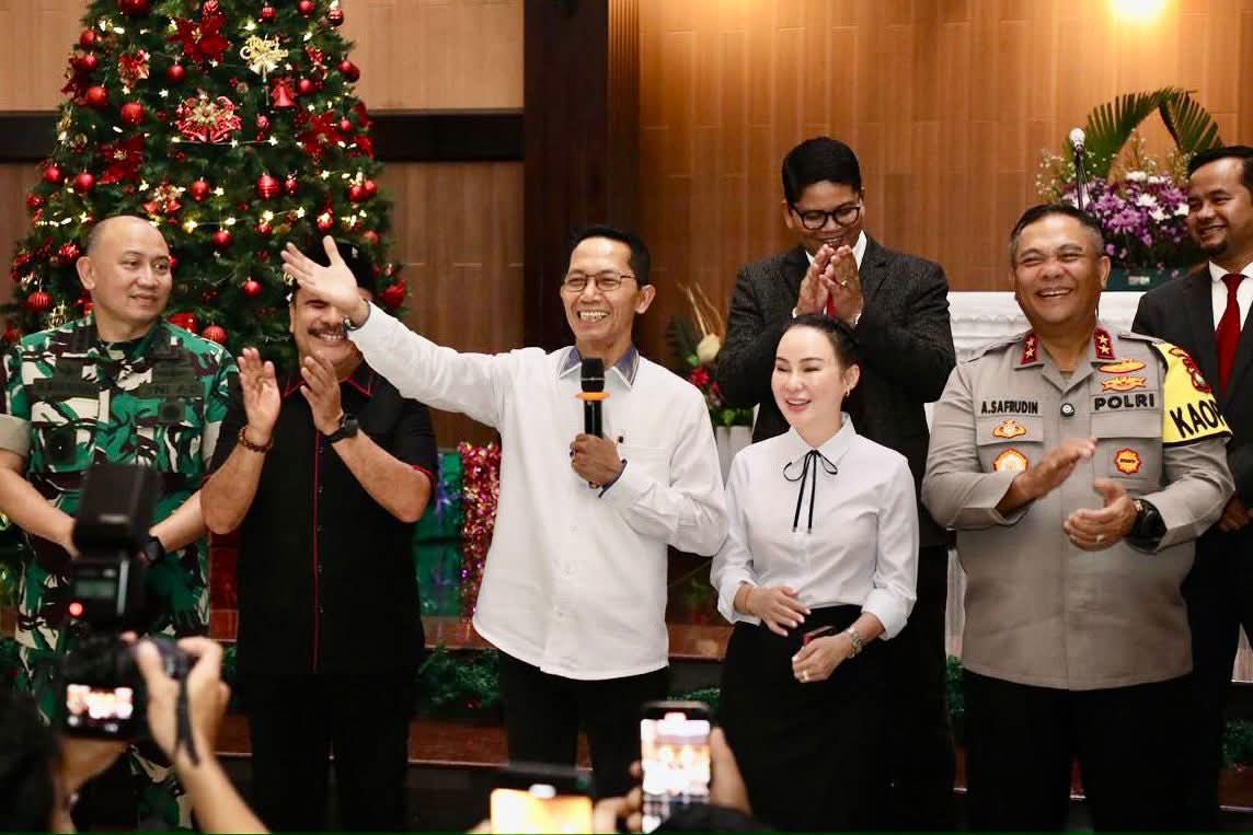 Pastikan Kenyamanan Umat Kristiani saat Malam Natal, Amsakar dan Li Claudia Tinjau Gereja di Kota Batam