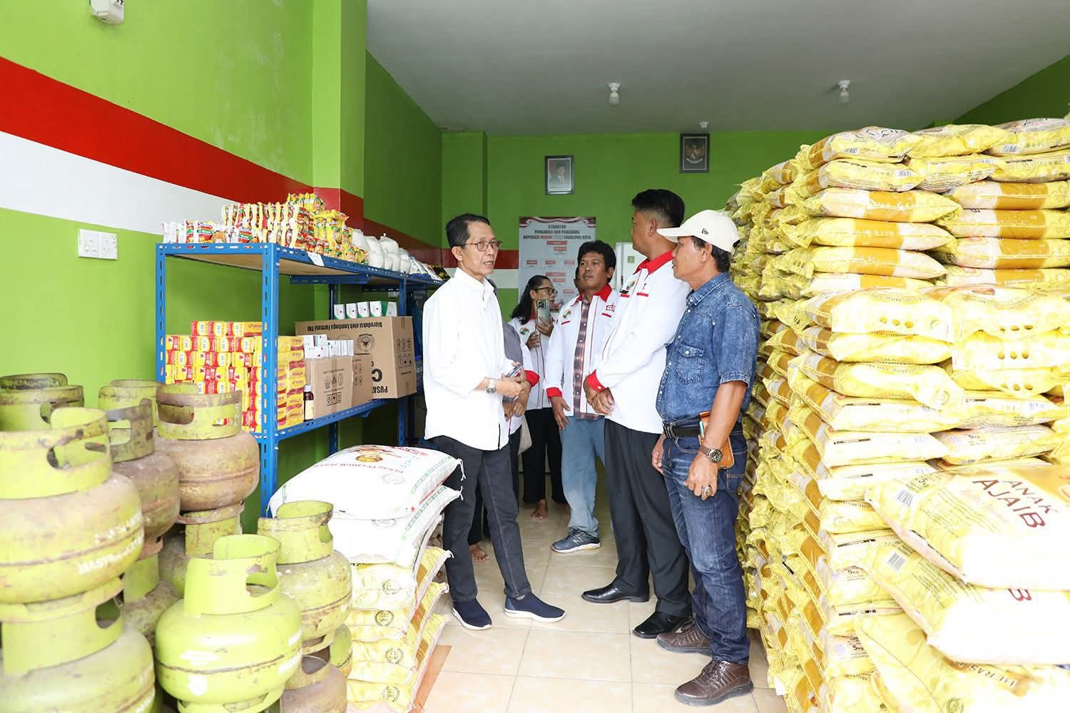 Tinjau Koperasi Merah Putih Kota Batam Amsakar Dorong Stabilitas Harga Bahan Pokok