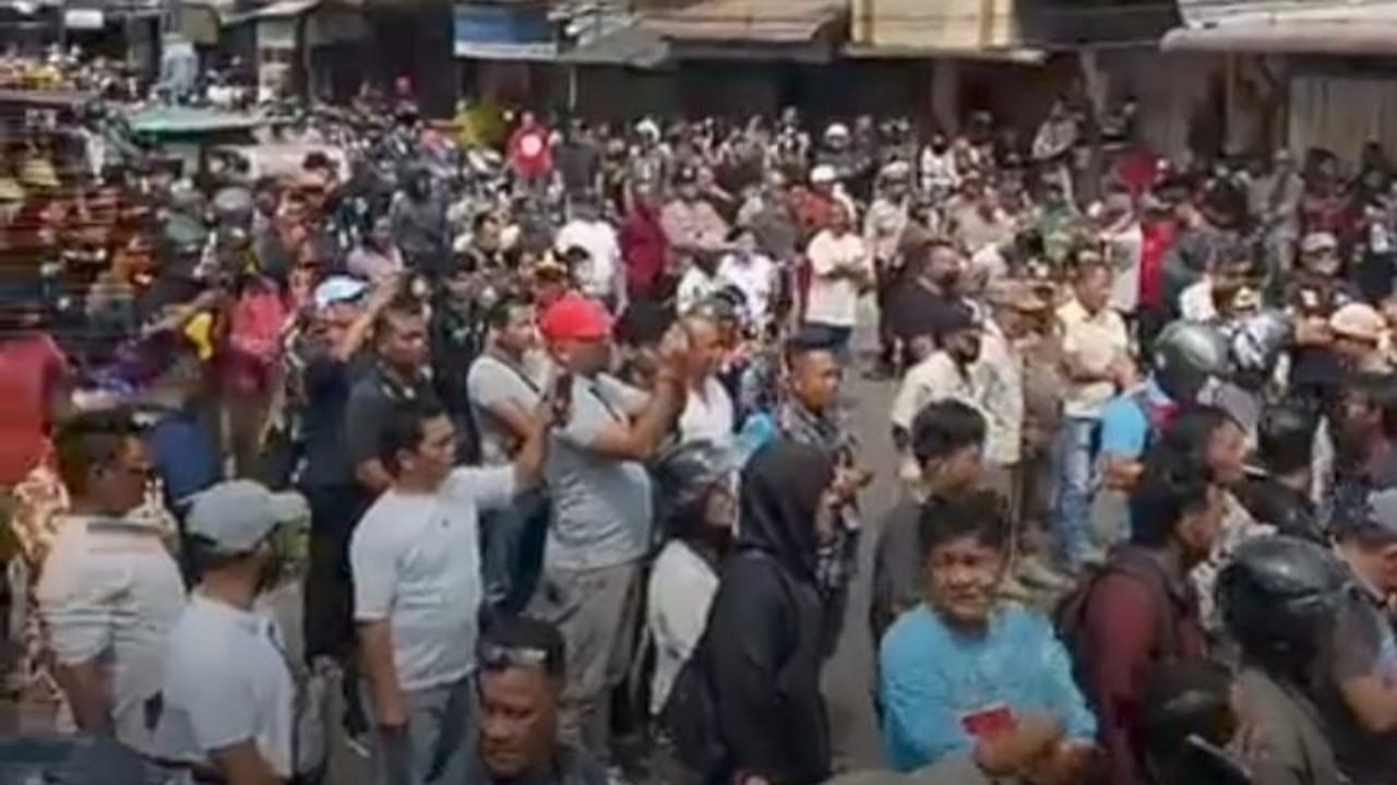 Dari Tugu Meriam ke Polres, Nias Bersatu Lawan Penghinaan