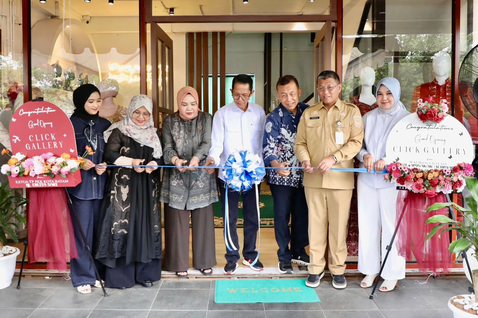 Grand Opening Click Gallery Batam, Amsakar Terus Dorong Pengusaha Muda Adaptif di Era Digital