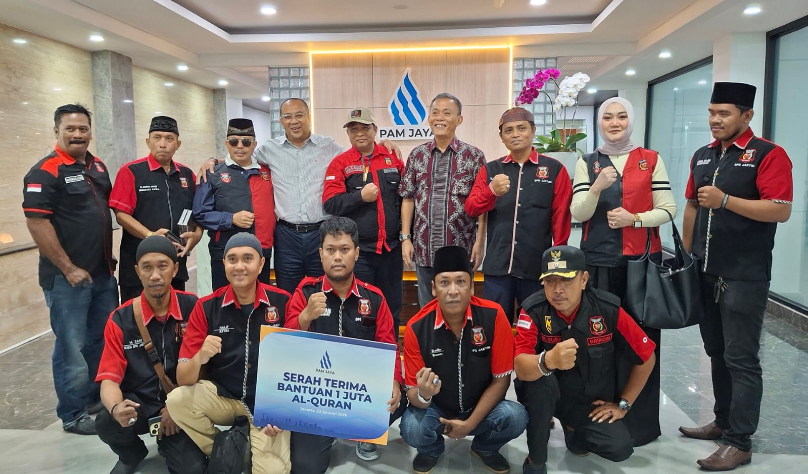 PAM JAYA Beri Hibah CSR Program Sedekah Satu Juta Al-quran Madas Nusantara untuk Bencana Sumatera dan Aceh