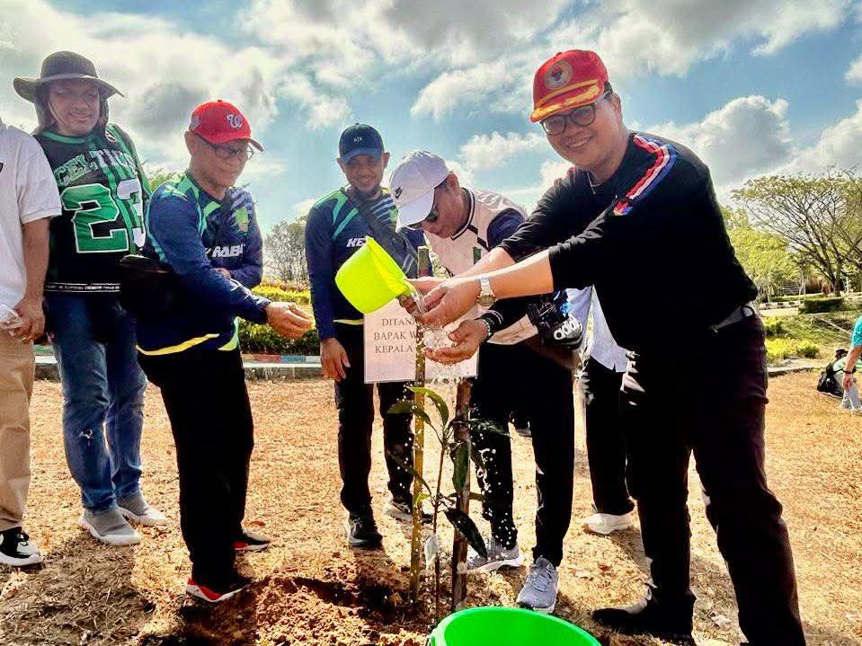 Aksi Tanam Pohon di Kebun Raya Nongsa Gaungkan Semangat Gema Batam ASRI