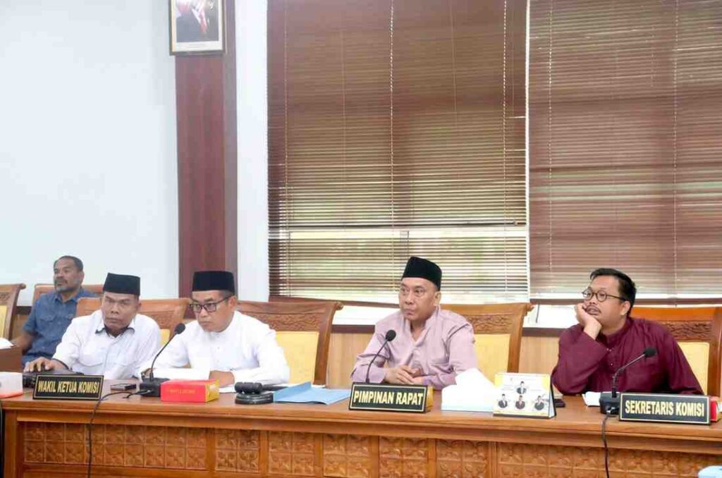 Komisi I DPRD Kota Batam Gelar RDPU Warga Perumahan Rhabayu Estuario Sekupang