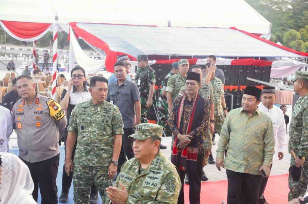 Ketua DPRD Kota Batam Hadiri Peresmian Masjid Bintang Amin Angkasa oleh Menhan di Lanud Hang Nadim
