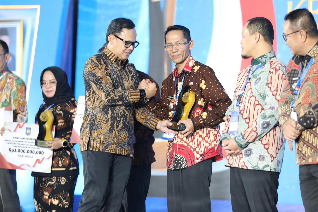 Kota Batam Raih Penghargaan dalam Kategori Penurunan Kemiskinan dan Stunting