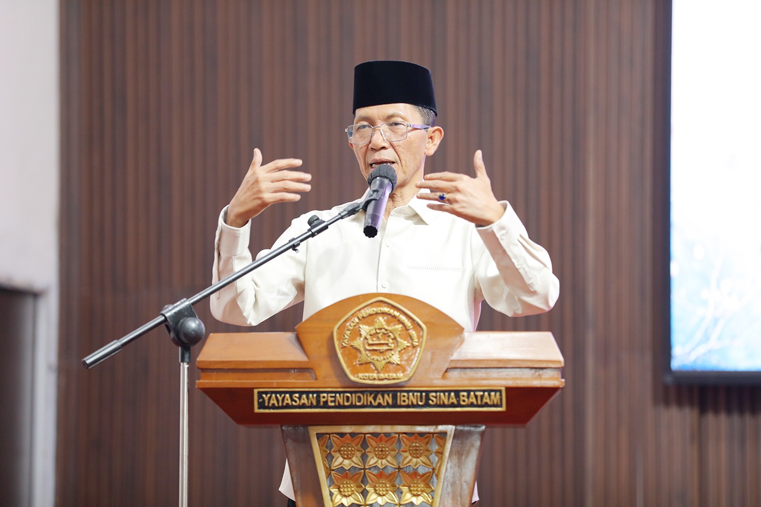 Wali Kota Batam Ajak Warga Bijak Gunakan Media Sosial