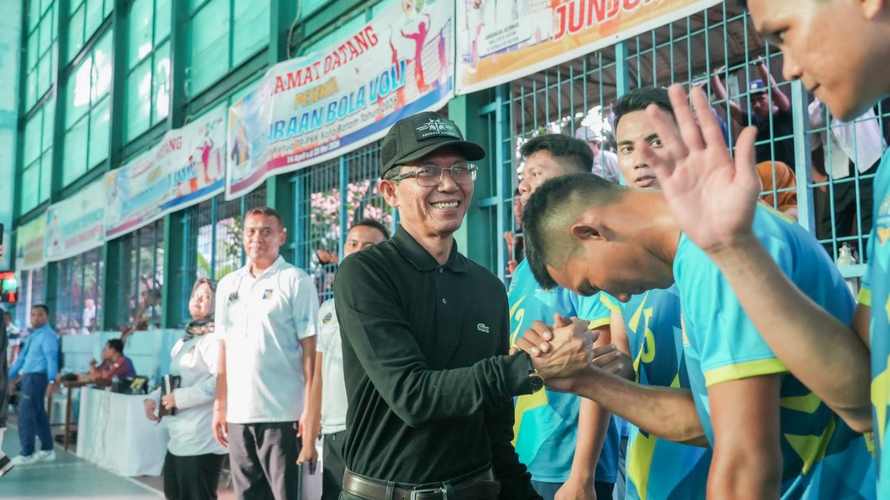 Amsakar Achmad Tutup Rangkaian Kejuaraan Voli Piala Wali Kota 2026, Inilah Sang Juaranya