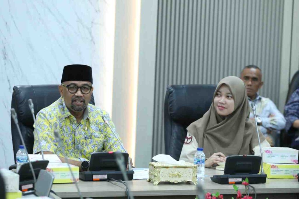 Terima Audiensi Mahasiswa Kedokteran Uniba, Wakil Ketua III DPRD Kota Batam Dukung Kegiatan Fogging Cegah Penyebaran DBD